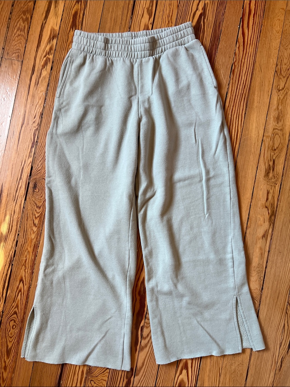 Risen Wide Leg Fleece Sweatpants